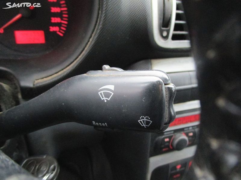 Seat Toledo 1,9TDI-81KW-NOVÁ STK+1.MAJITEL - fotka 12 z 15