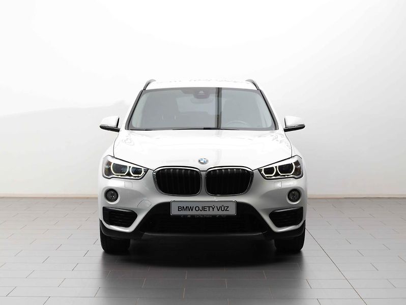 BMW X1 sDrive 18i - fotka 2 z 22