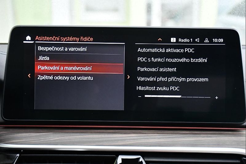BMW Řada 5 540i xD LUXURY HUD LASER TAŽNÉ - fotka 38 z 46