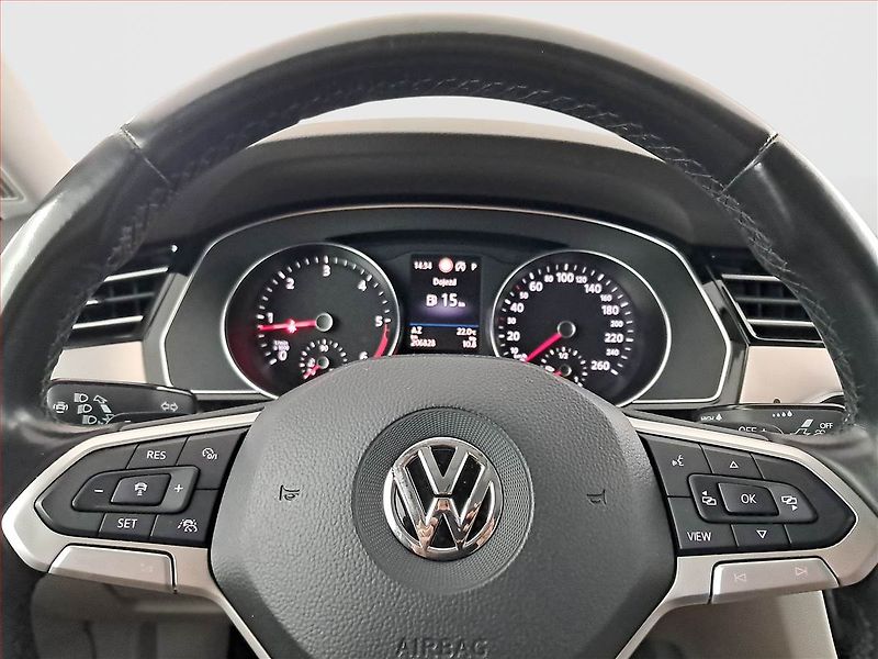 Volkswagen Passat (2020) 2.0 TDI, Automat, Kůže, Navi - fotka 20 z 21