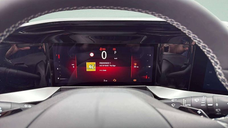 Opel Mokka (2025) GS 1.2 TURBO (96kW/130k) AT8/6 - fotka 17 z 23