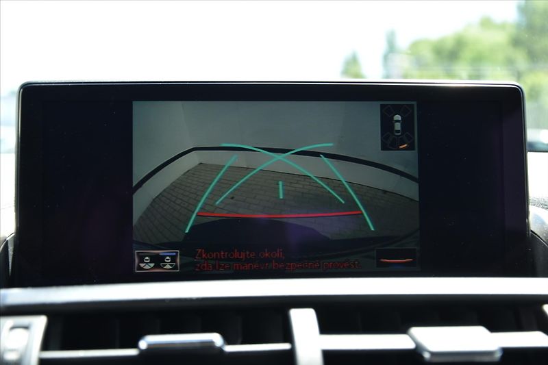Lexus NX 300h 2.5 145kW 4WD PRESTIGE ČR - fotka 24 z 31