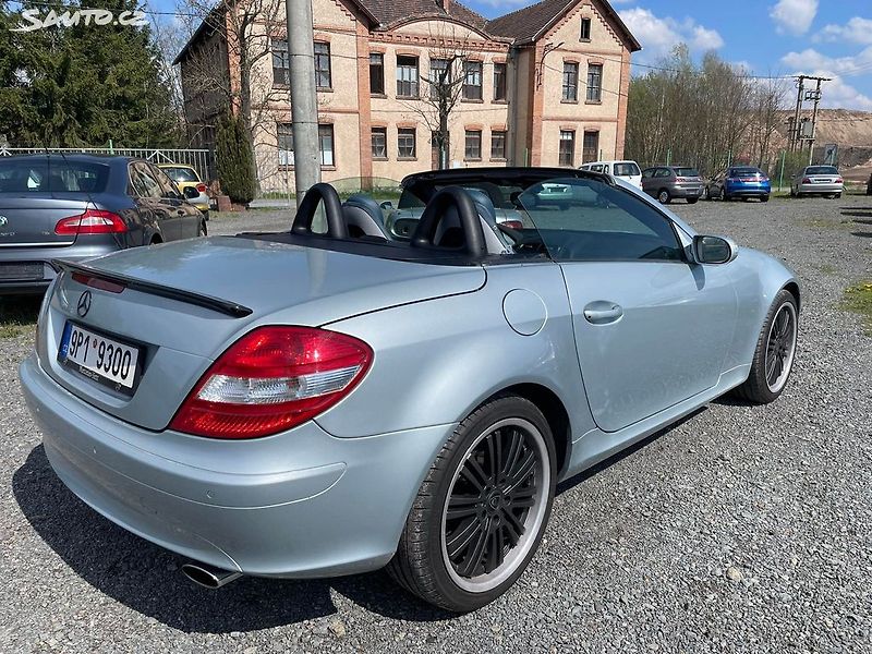 Mercedes-Benz SLK (2006) 200 KOMPRESSOR - fotka 9 z 20