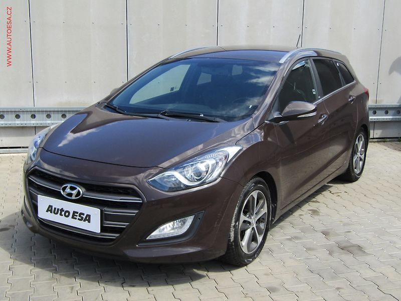 Hyundai i30 (2016) 1.6 GDi, 1.maj,ČR, AC, TZ - fotka 3 z 21