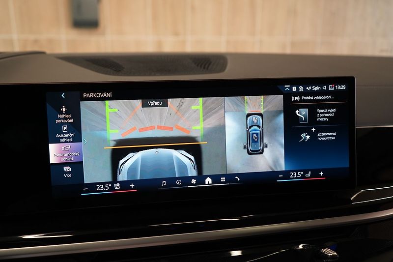 BMW X5 30d xDrive, Ventilace, Tažné - fotka 39 z 49
