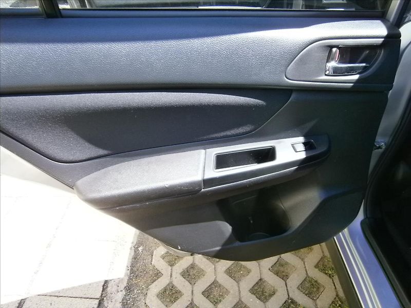 Subaru XV 2,0 D  AWD KLIMA 108 KW - fotka 10 z 16
