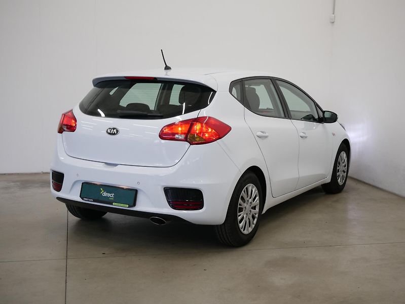 Kia Ceed - fotka 2 z 25