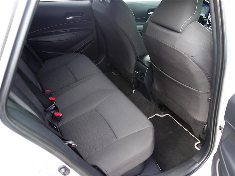 Toyota Corolla 2,0 STYLE TOURING SPORTS - fotka 32 z 44