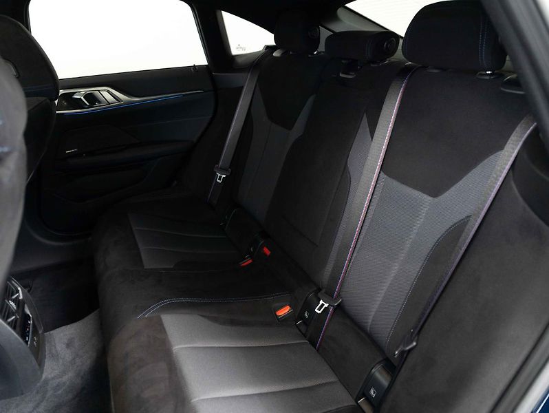 BMW i4 xDrive40 Gran Coupe - fotka 20 z 22