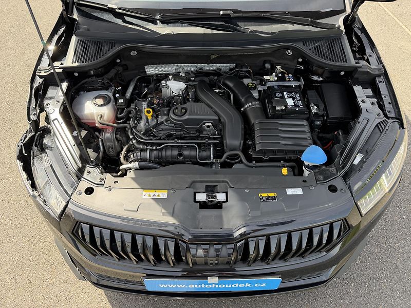 Škoda Karoq SPORT LINE 1,5TSi navi závěs  - fotka 10 z 22