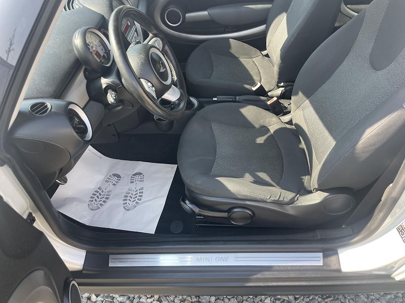Mini Clubman 1.4i 95PS CLUBMAN 154TKM TOP!! - fotka 104 z 176