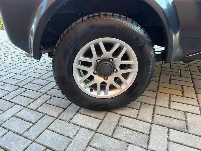Suzuki Jimny 1.3i 63kW serviska Top stav - fotka 22 z 23