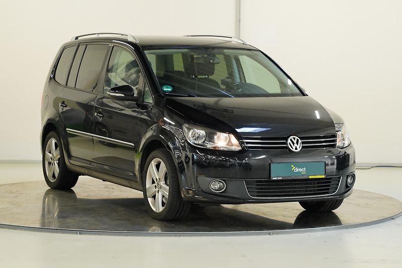 Volkswagen Touran - fotka 8 z 26