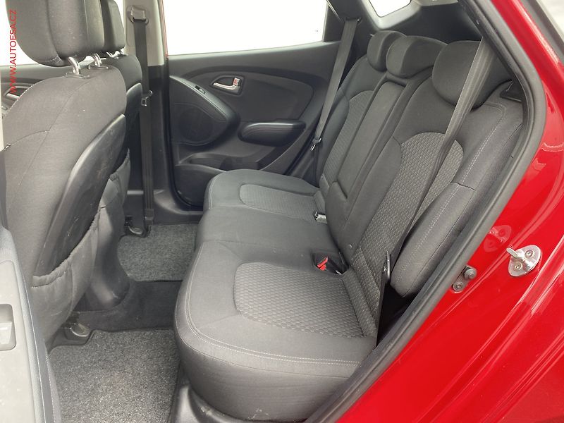 Hyundai ix35 (2013) 1.6 GDi, Klima - fotka 10 z 15