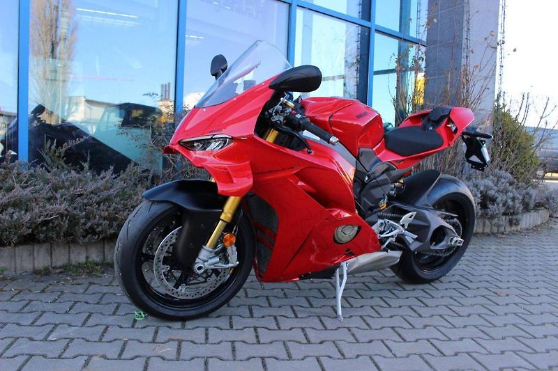 Ducati Panigale V4 S (2025) 2025  jen 3400 km - fotka 11 z 11