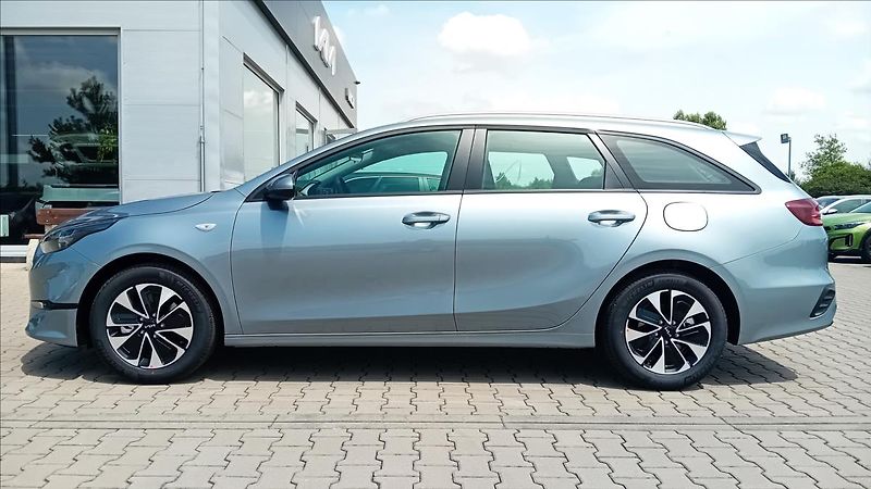 Kia Ceed 1,5 SW T-GDi 7DCT SPIN - fotka 7 z 13