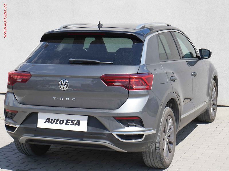 Volkswagen T-Roc (2018) 1.5TSi, LED, výhřev.sed - fotka 4 z 19