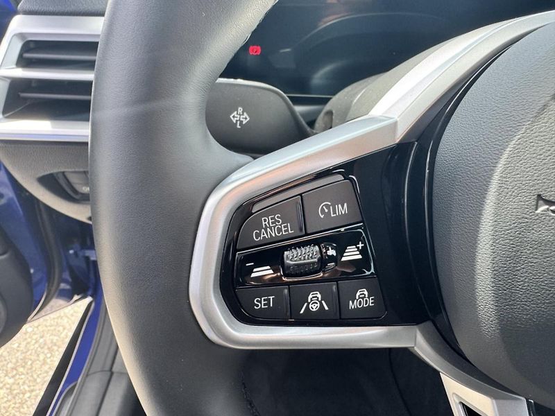 BMW i4 xDrive40 M-Sport HuD 360 DAPro - fotka 13 z 22