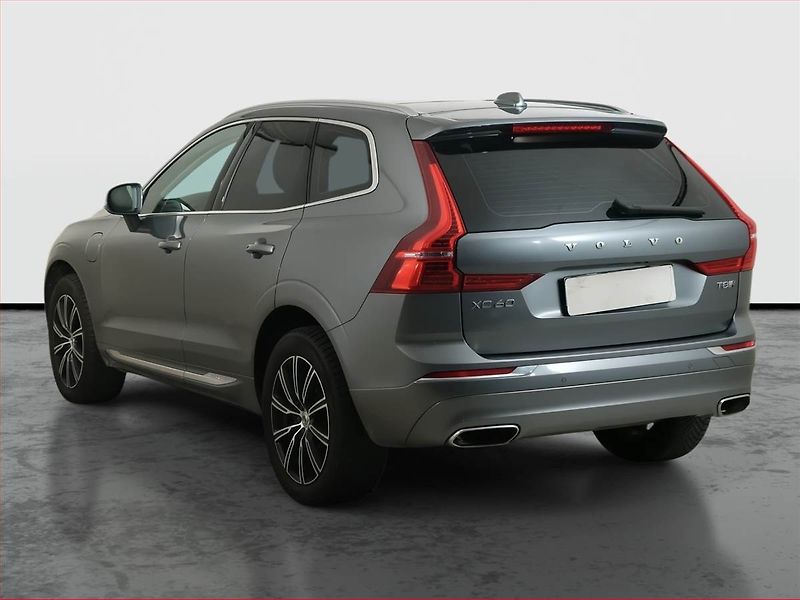 Volvo XC60 (2020) Inscription T8 Twin Engine - fotka 4 z 14