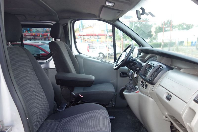 Renault Trafic 1,9DCi 74 kW 8 míst !! - fotka 25 z 33