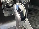 Volvo V40 (2018) 2.0i, AT, LED, kamera - náhled 13