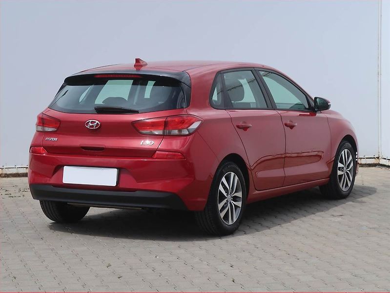 Hyundai i30 (2019) 1.4 CVVT, Tempomat - fotka 5 z 17