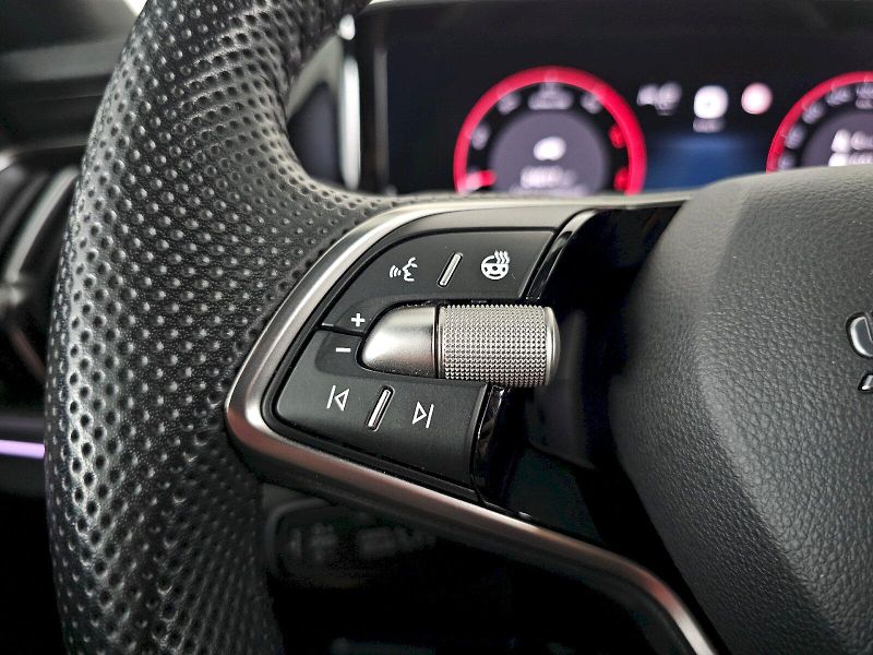 Škoda Kodiaq (2025) 2.0TDi 142kW 4X4 SPORTLINE 7S - fotka 10 z 32