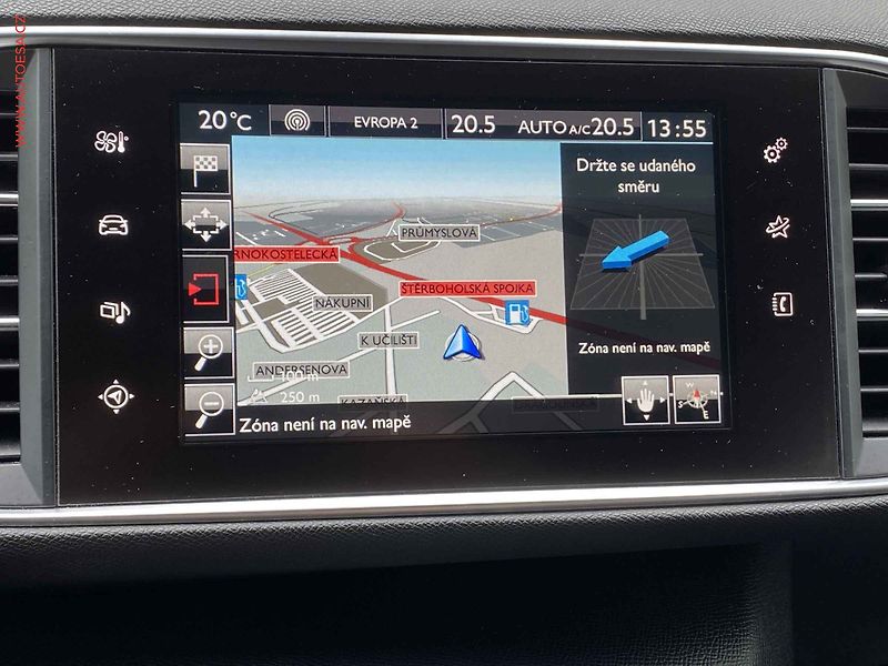 Peugeot 308 (2015) 2.0HDi, GT, AT, LED, kamera - fotka 15 z 18