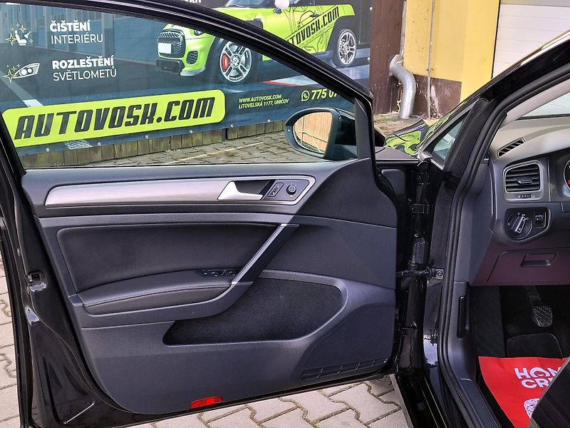 Volkswagen Golf 1,2 TSi SERV.KN*CEBIA,EA211 - fotka 37 z 39