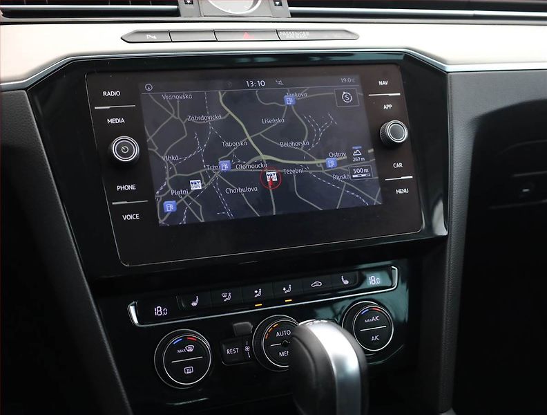 Volkswagen Passat (2017) 2.0 TDI, Automat, Kůže, Navi - fotka 10 z 21
