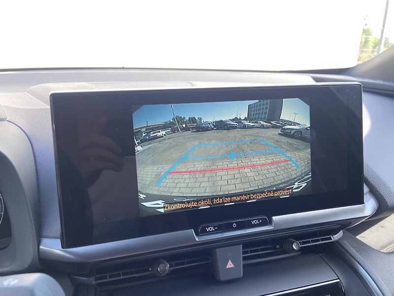 Toyota C-HR 2.0 HSD e-CVT Style - fotka 19 z 21