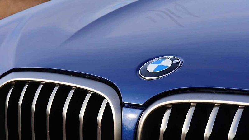 BMW X3 M40i.