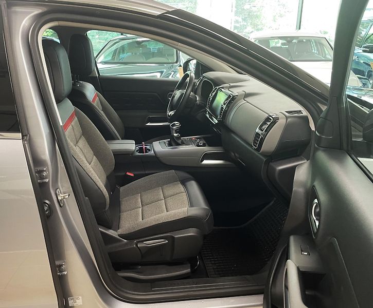 Citroën C5 Aircross 1.5 BlueHDI 130 FEEL PACK, ČR - fotka 11 z 30