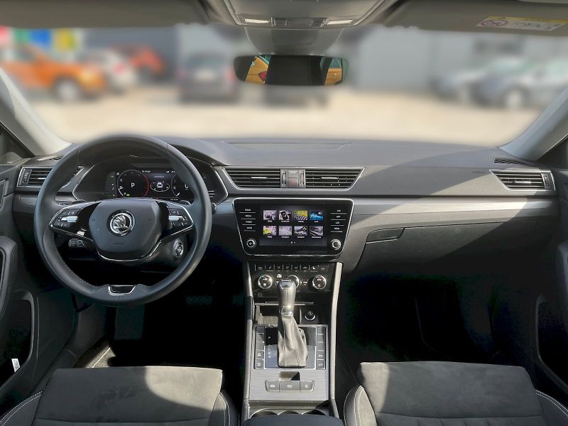 Škoda Superb (2024) COMBI STYLE PLUS 2.0 TDI 110 k - fotka 11 z 41