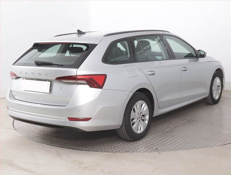 Škoda Octavia (2023) Ambition 2.0 TDI - fotka 5 z 15