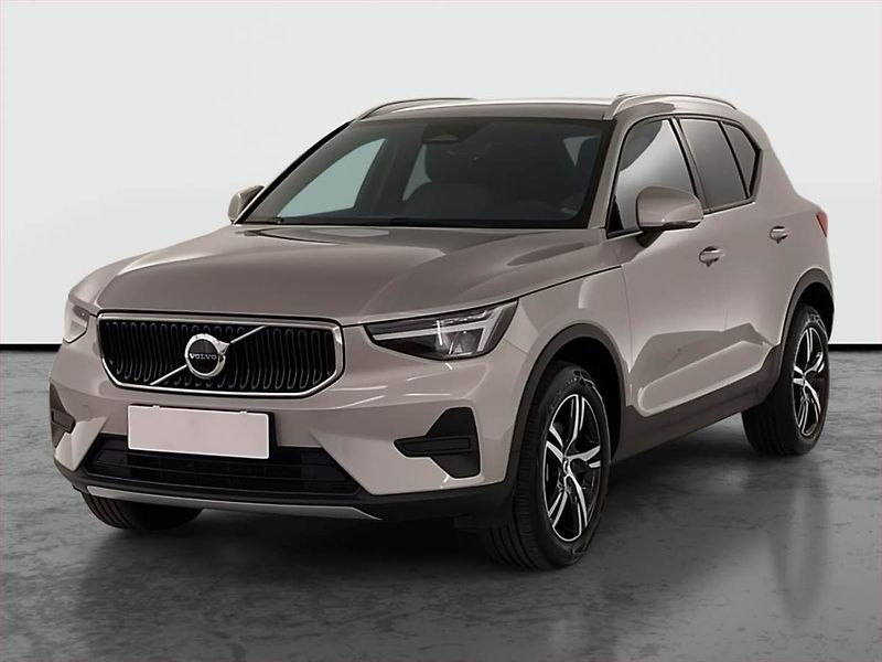Volvo XC40 (2025) B3 - fotka 2 z 22