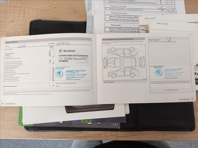 Škoda Octavia 2,0 TDI,RS,NAVIGACE,KLIMA,AUT. - fotka 39 z 49