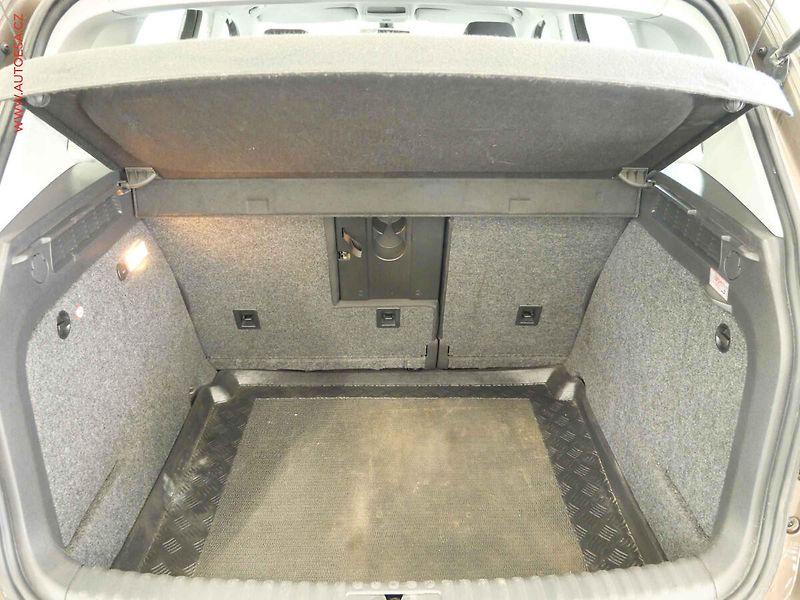 Volkswagen Tiguan (2014) 1.4 TSi, ČR, STK5/28 - fotka 7 z 21
