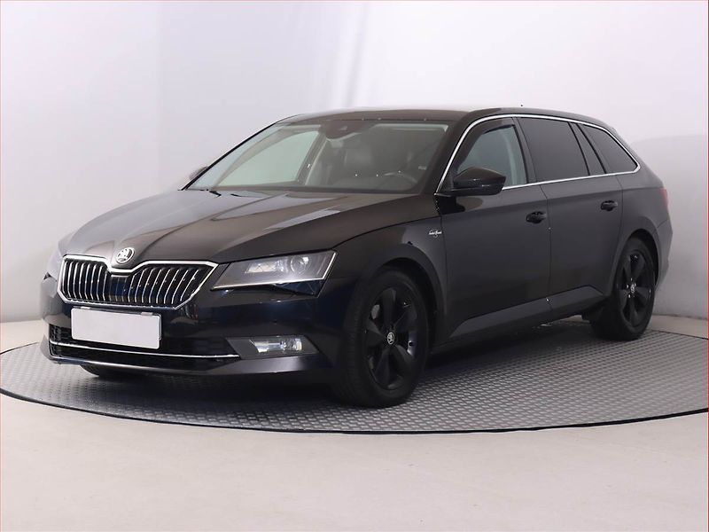 Škoda Superb (2017) 2.0 TDI, Automat, Kůže, Navi - fotka 2 z 24