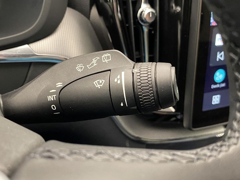 Volvo XC60 T8 AWD RECHARGE BLACK EDITION - fotka 23 z 64