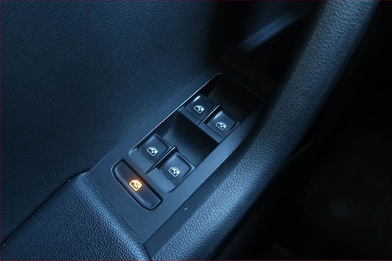 Škoda Octavia (2019) Ambition 1.6 TDI, Serv.kniha - fotka 15 z 15