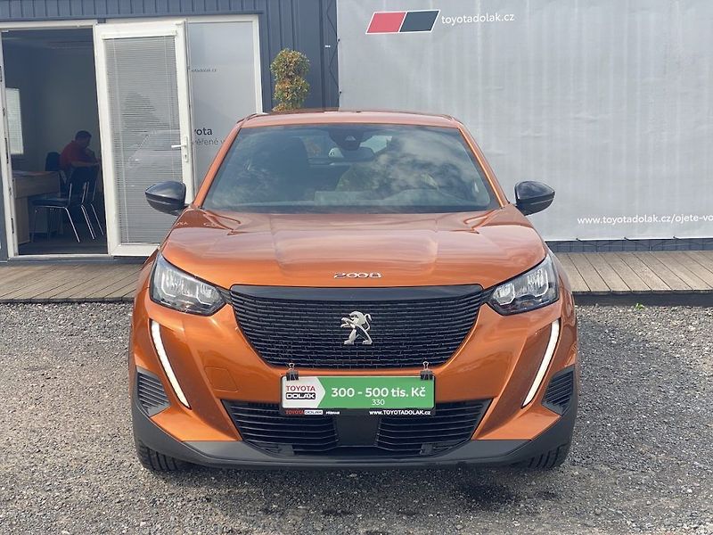 Peugeot 2008 1.2iT, ČR-1m, manual, 2x kola - fotka 3 z 17