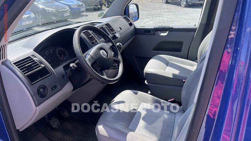Volkswagen Transporter (2009) 2.5TDI L2 9míst, AC - fotka 3 z 3