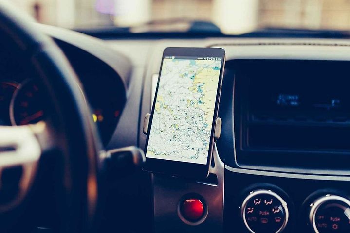 I navigace potřebují internetové připojení. Proto může být vhodné vytvoření Wi-Fi připojení v autě.