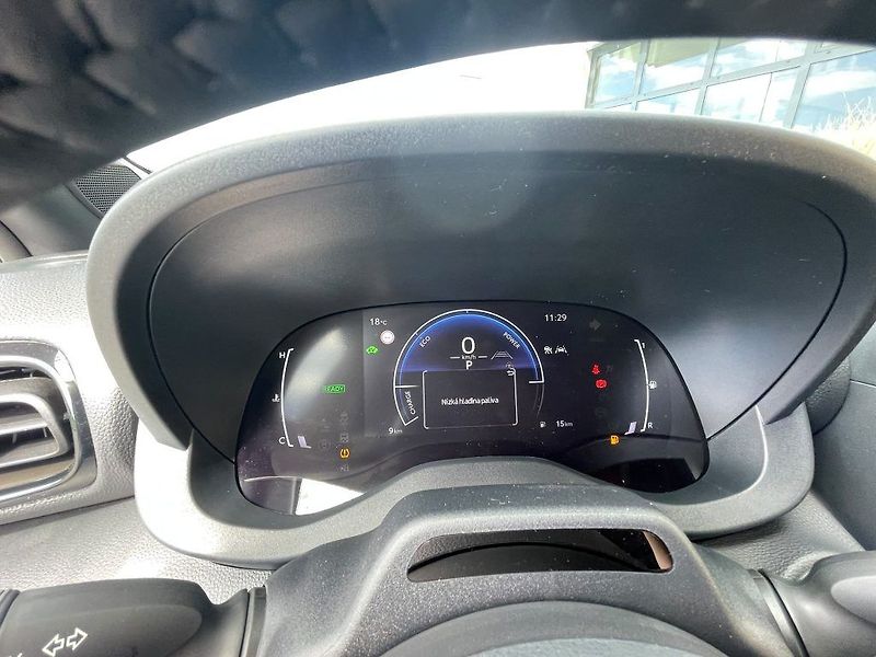 Toyota Yaris Cross 1.5 Hybrid 130k FWD Style - fotka 18 z 28
