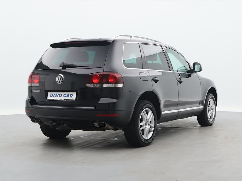Volkswagen Touareg 3,0 TDI V6 176kW Tiptronic CZ - fotka 7 z 39