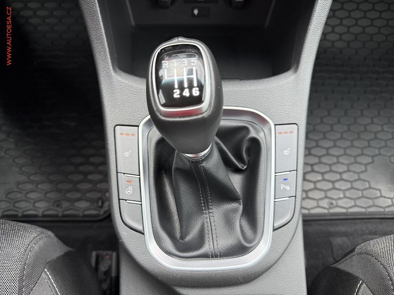 Hyundai i30 (2023) 1.0 T-GDi, ČR, Smart - fotka 17 z 18