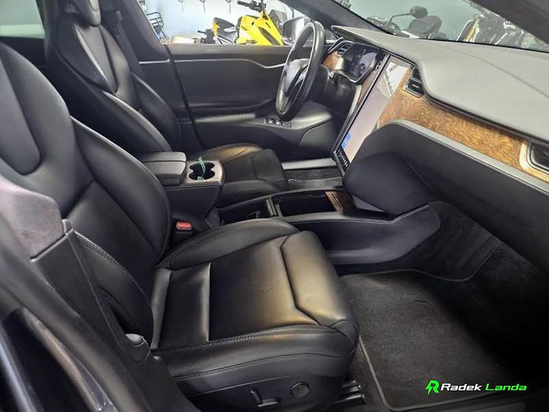 Tesla Model S (2019) 75D Raven HW3 Enhanced - fotka 9 z 23