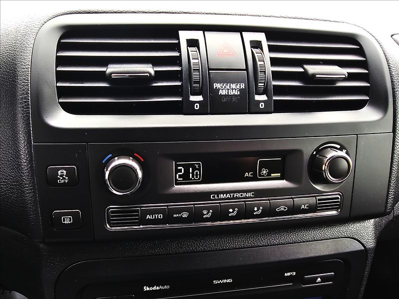 Škoda Fabia II 1,2 TSi 63KW Fresch ALU - fotka 18 z 49