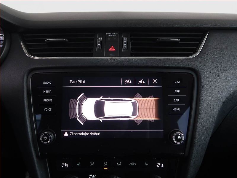Škoda Octavia (2019) Style Plus 2.0 TSI, 4X4 - fotka 15 z 16